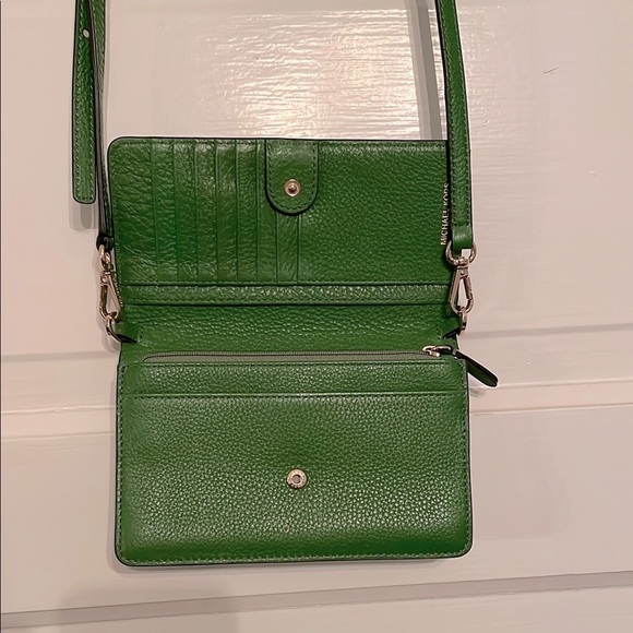 Michael Kors Green Textured Leather Crossbody Bag - Picture 2 of 13